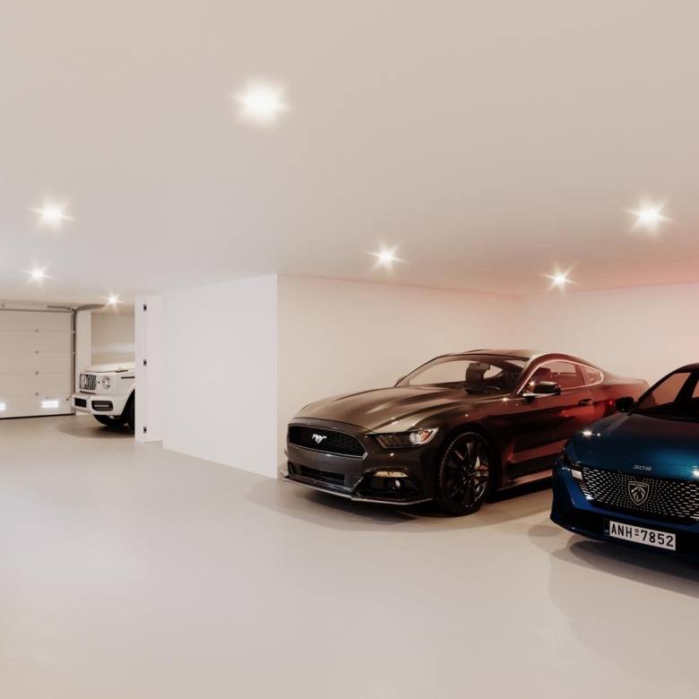 780